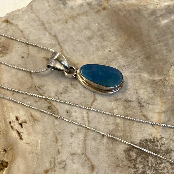 Sterling Silver 925 1.19" Oval Bezel Set Blue Opal Pendant Necklace 18" Chain - Picture 1 of 16